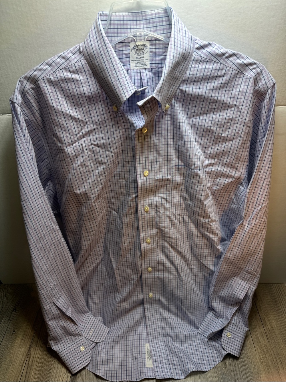 Brooks Brothers Regent Men’s Non-Iron Dress Shirt Blue Red Checks Size 16.5-34
